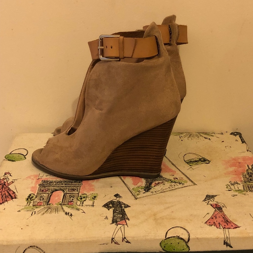 Zigisoho tan Ankle Wedge Heel